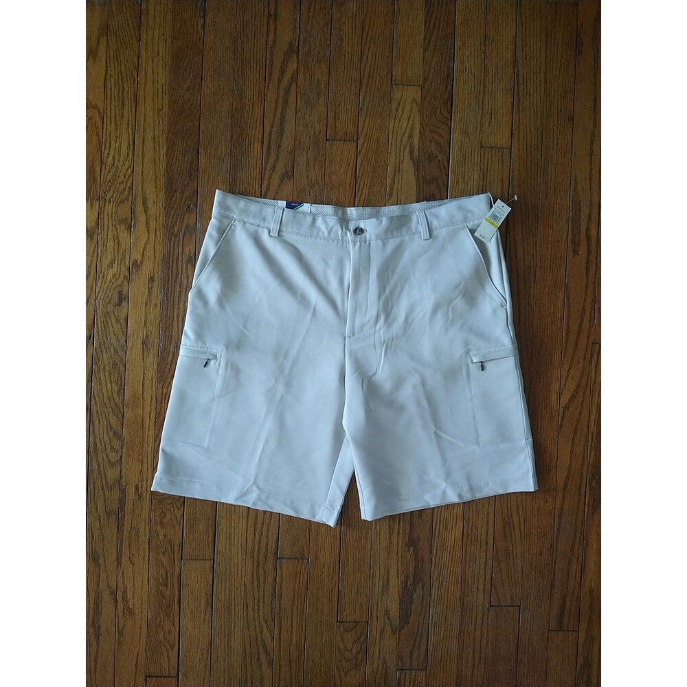 NWT Izod Golf Shorts Men's Size 40 Classic Fit Beige Flat Front Wicking Stretch